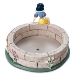 Disney Planter - 2023 Epcot Flower And Garden Snow White -Disney 99276s4