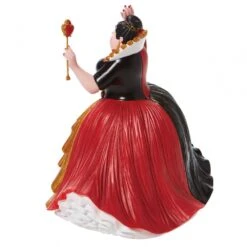 Disney Showcase Queen Of Hearts Couture De Force Figurine 7 Disney Showcase Queen Of Hearts Couture De Force Figurine -Disney queen of hearts couture de force figurine p188110 38737 image